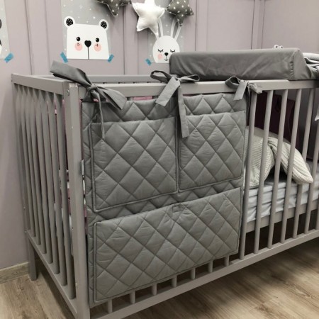 pikowany-organizer-na-lozeczko (4).jpg