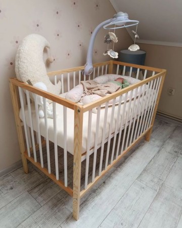 dominik biało-drew.jpg