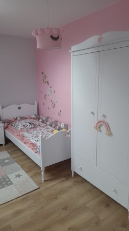 laura  28397  (2).jpg