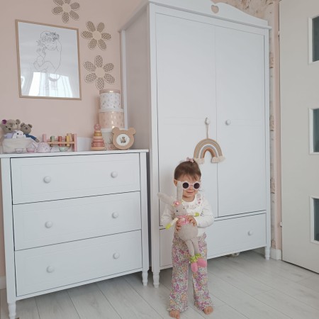 laura szafa komoda pokoj.jpg