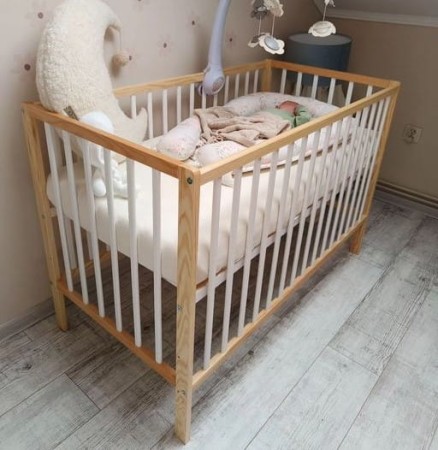 dominik biało-drew.jpg