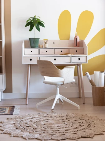 Biurko - Sekretarzyk do pokoju dziecięcego ze sklejki brzozowej - Aranżacja