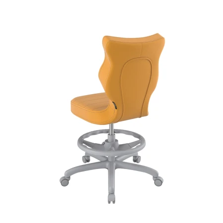 Fotel_Petit_Szary_Velvet_Żółty_Podnóżek_03.webp