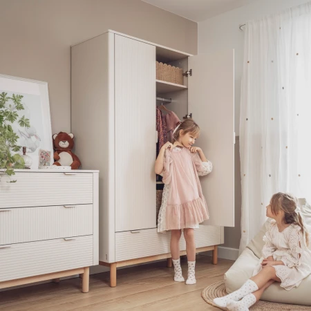 Meble dziecięce MILOO BABY w pokoju niemowlaka – kolekcja Pinio