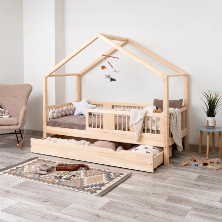 Drewniane łóżko dziecięce LUMI Peak III na nóżkach 20 cm