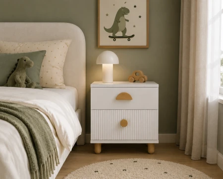 szafka nocna cozy loft biała z drewnianymi uchwytami.png