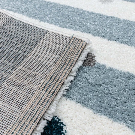 Biało-niebieski dywan Stripes and Dots w paski i kolorowe kropki - Detal