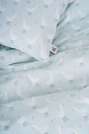 Pościel Gooses Tales Baby w łóżku dziecięcym