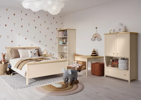 Stolik Story piaskowy beż dąb w aranżacji pokoju dziecięcego