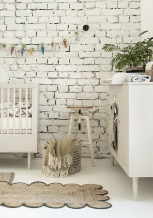 Łóżeczko-Tapczanik Petite w aranżacji pokoju dziecięcego