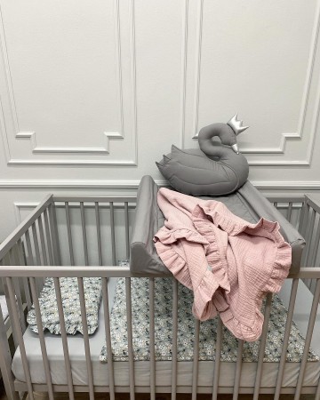 DOLLY GRAFITOWY ŁABĘDŹ (1).jpg