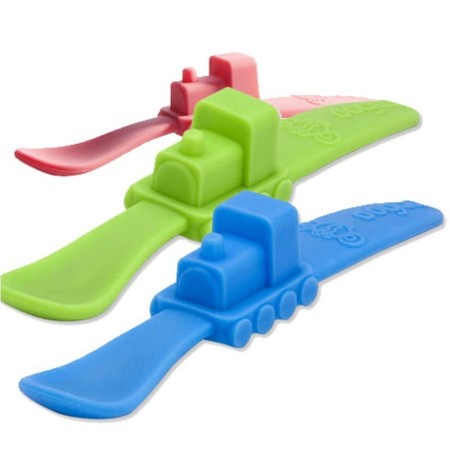 oogaa-green-train-silikonowa-lyzeczka-do-karmienia (4).jpg