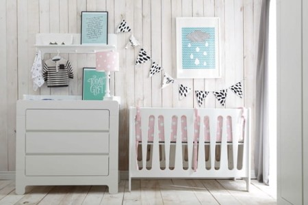 białe łóżeczko 120x60 MOON2.jpg