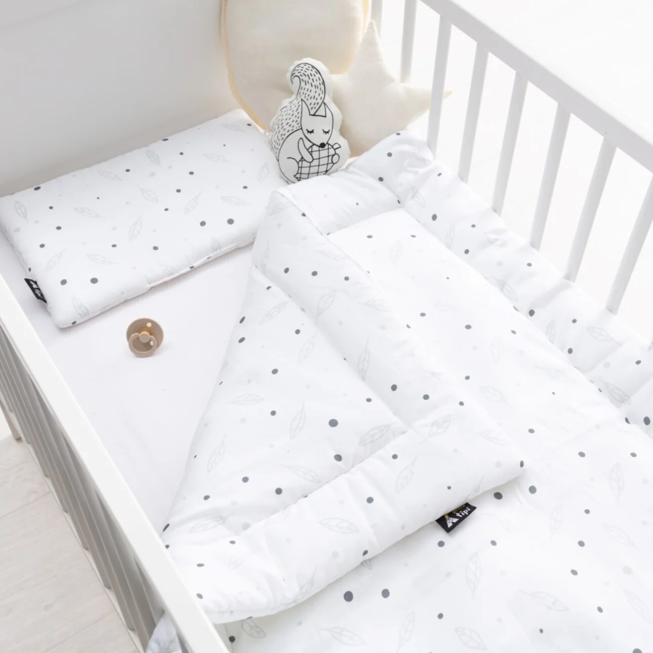 Biała pościel dziecięca Sweet Dream Leaf w listki i kropki
